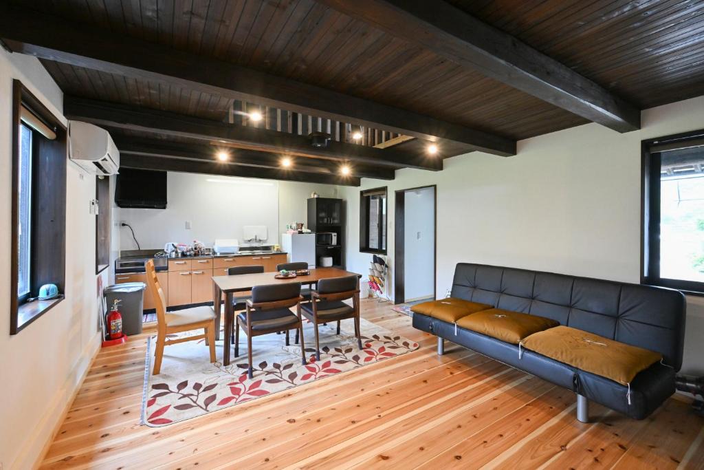 Kotohira-cho House | 麻の宿 別館