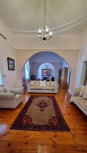 Graaff-Reinet House | 14th on West
