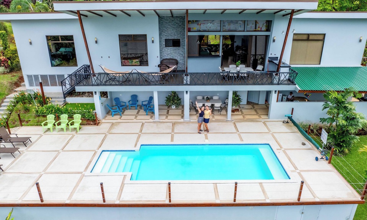Boca Arenal Cabin | 5 STARS! Private Front Lake Home w/Pool, Kayaks, + beautiful tropical setting!