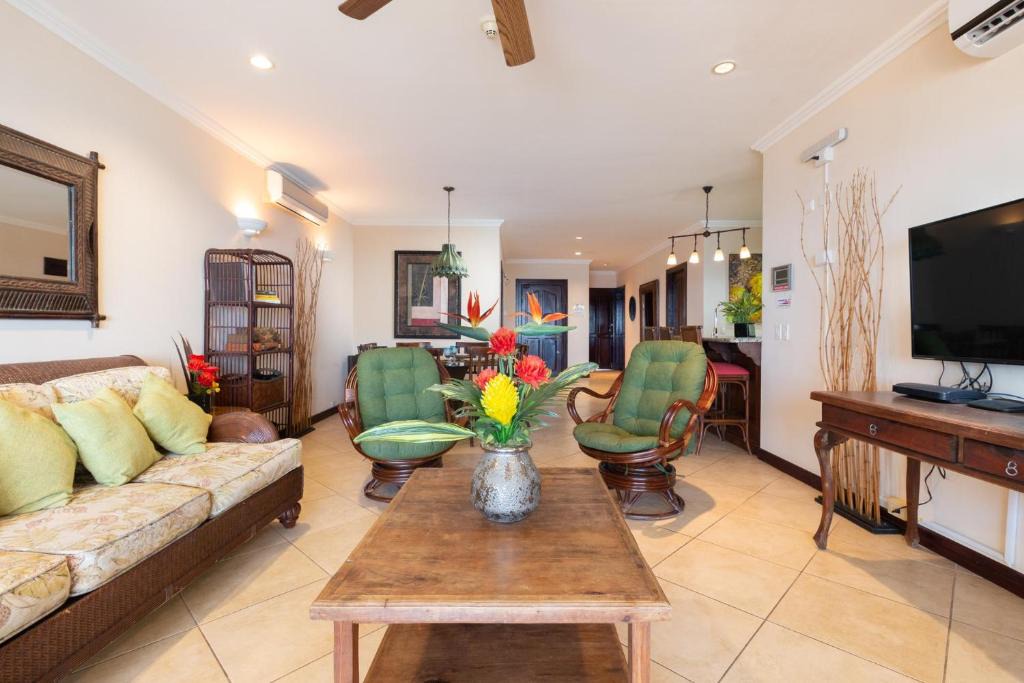 Playa Flamingo House | 6th-Floor Ocean-View 3BD with TV in Every Room