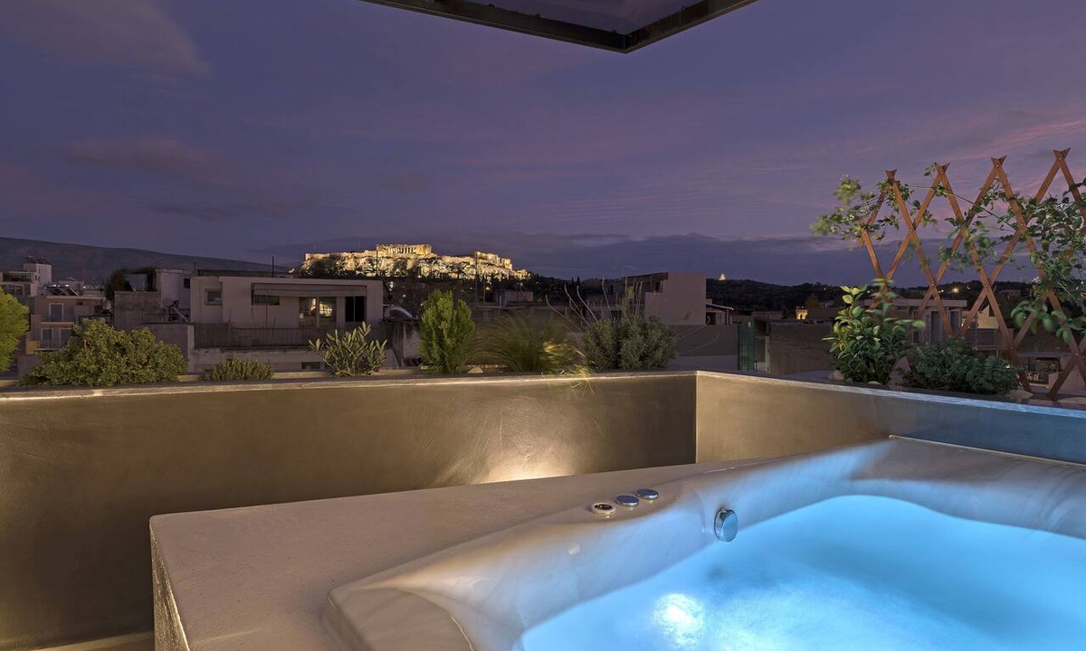 Thissio Apartment | Acropolis View Jacuzzi Apartment