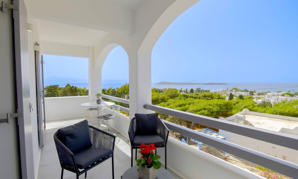 Drios House | Alexander Suites