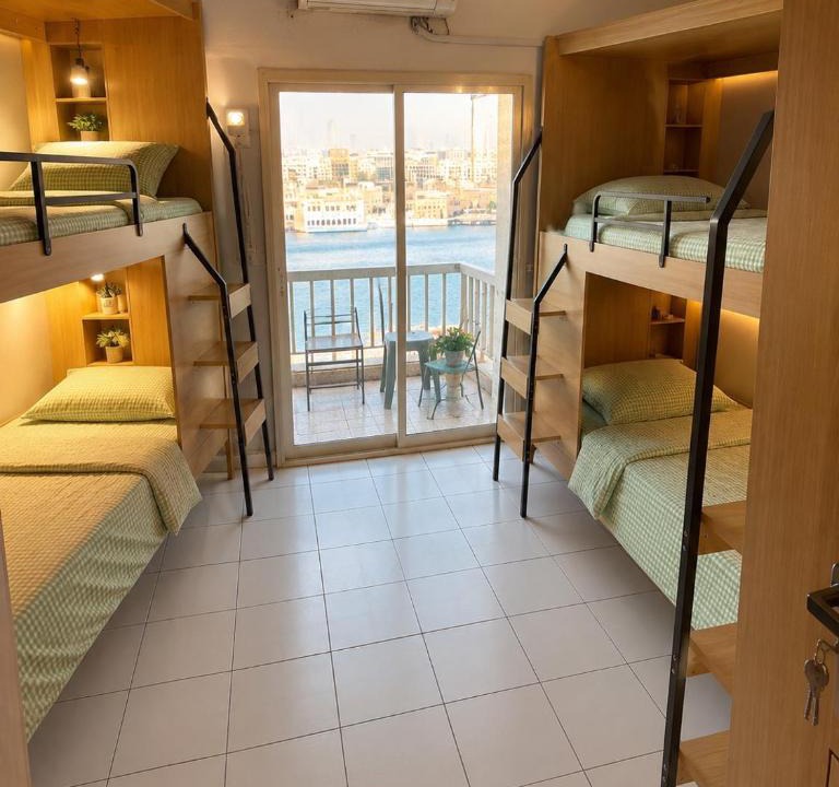 Old Dubai Apartment | Ali