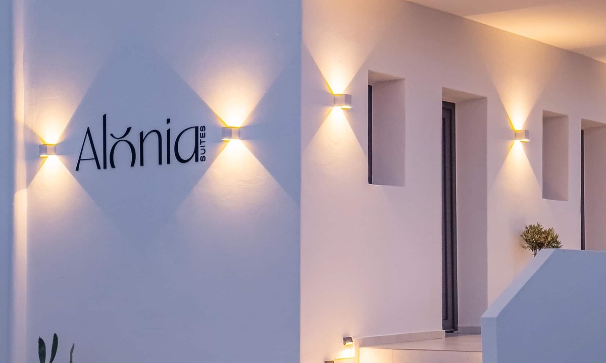 Naousa Apartment | Alonia Suites