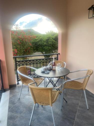 Samos Town Apartment | Anemomilos
