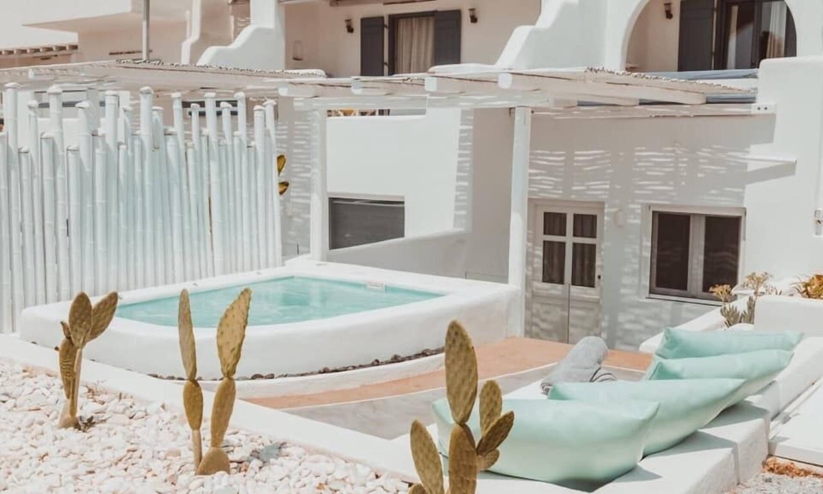 Maragas Hotel | Annio Studios