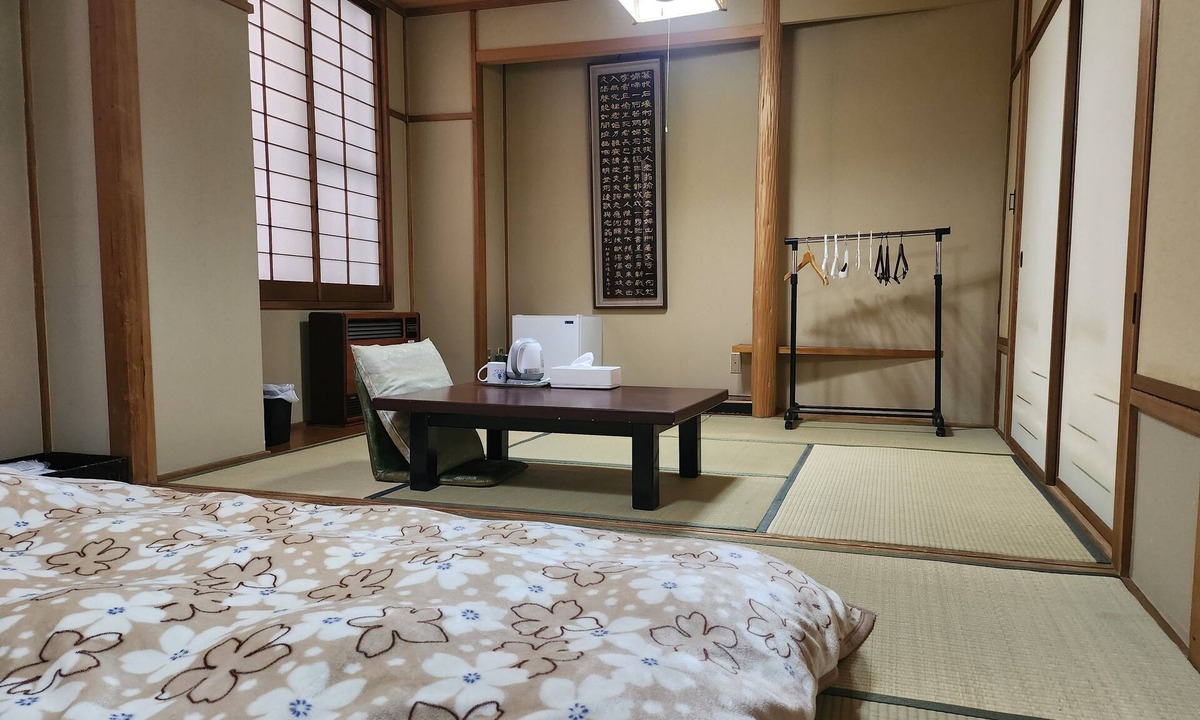 Kamiina-gun Hotel | AOKI