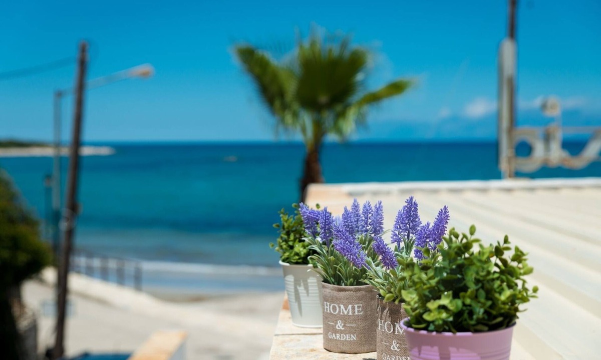 Agios Spyridon Corfu Apartment | Apartment Sofia - Beachfront
