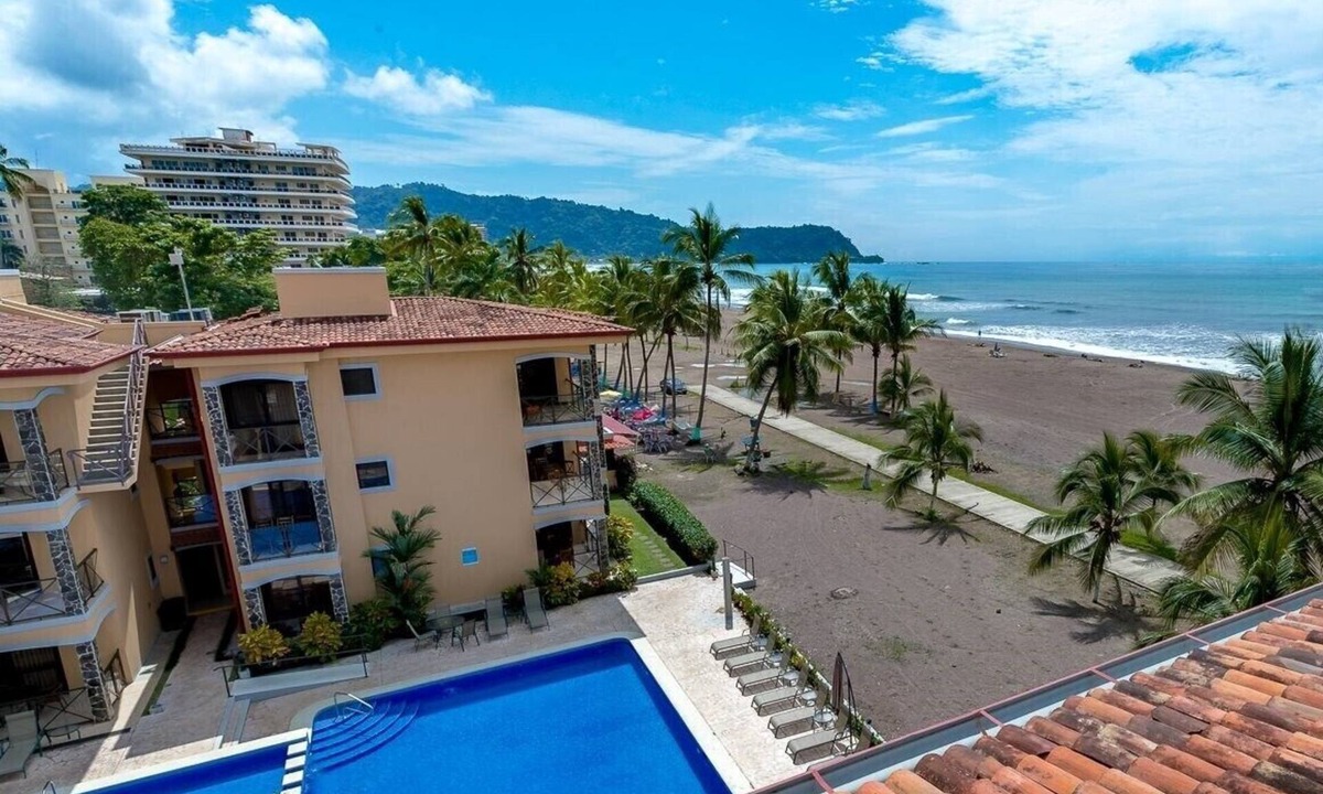 Bahia Encantada | Barrio Los Villalobos