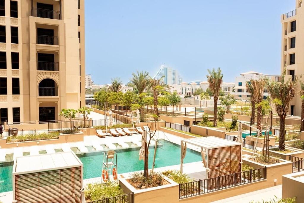 Umm Suqeim 3 Apartment | Beachside Calm 1BR - Pool, Gym & Stylish Retreat in Prime Dubai Spot