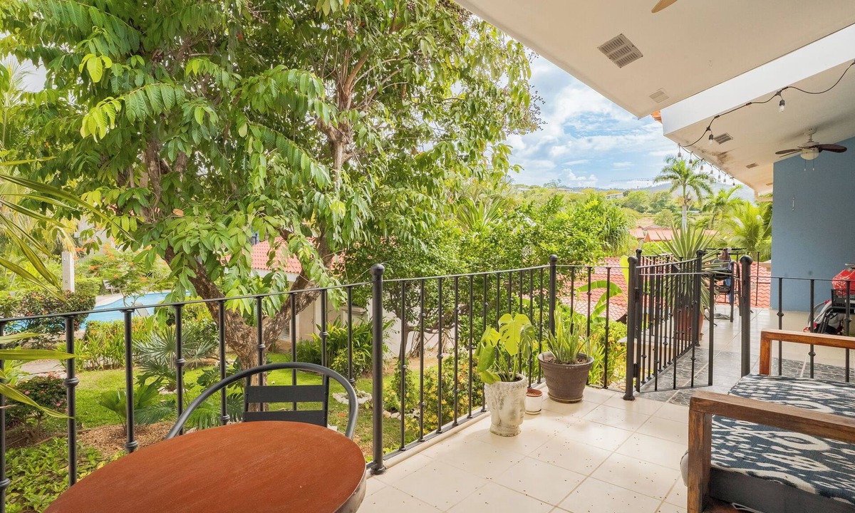 Coco Sunset Hills Condo | Beautiful condo! Steps to beach, shops, dining!