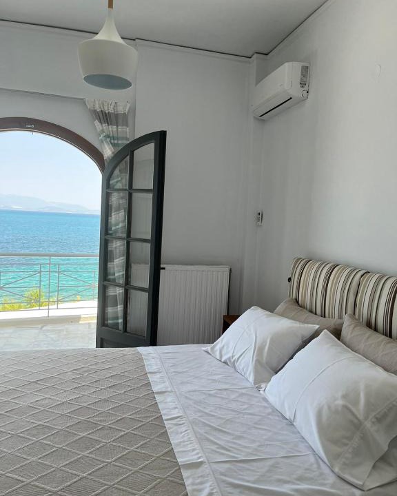 Kiato Apartment | Blue Wave Apartment