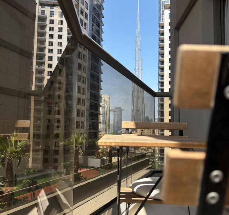 Trade Centre 1 Apartment | Burj Khalifa View from your Balcony