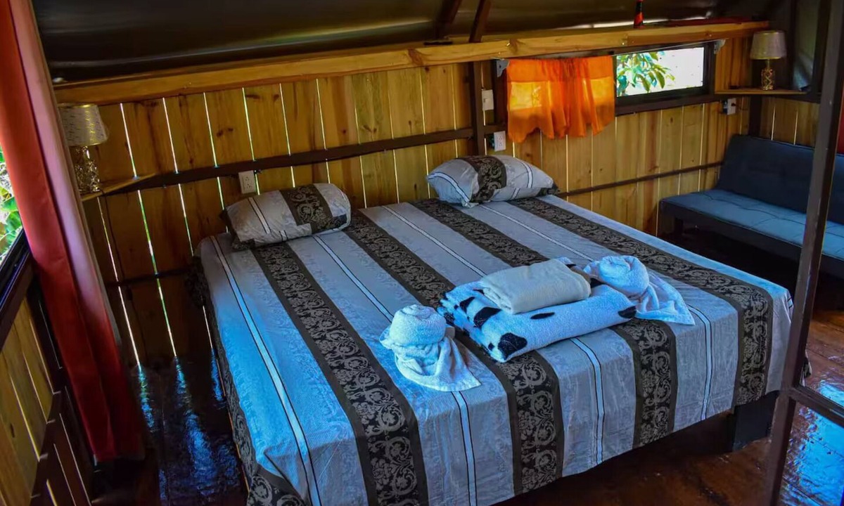 Baru Cabin | Cabaña Secuoya Makambu near beaches and Nauyaca.