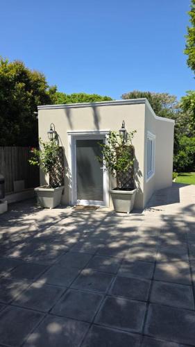 Constantia Apartment | Camellia Cottage - Pool Room