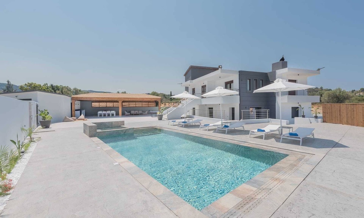 Filerimos Villa | Casa Del Silencio offers a peaceful and serene environment for your holidays.