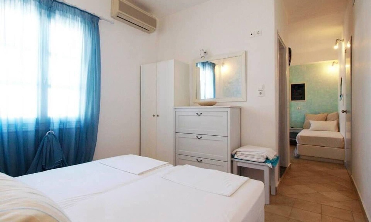Ios Town Apartment | Casa Filareti-Triple studio with city wiew