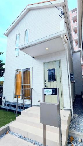 Chatan Villa | Chatan Beachside House