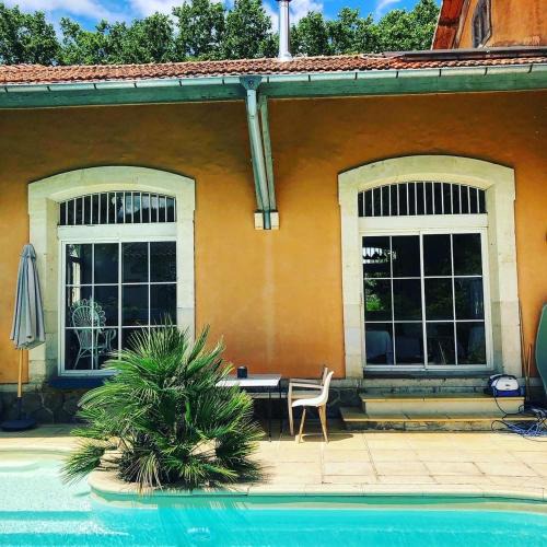Pomas House | Chic trainstation