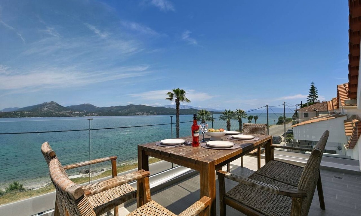Katouna Hotel | Ciel Seafront Suites