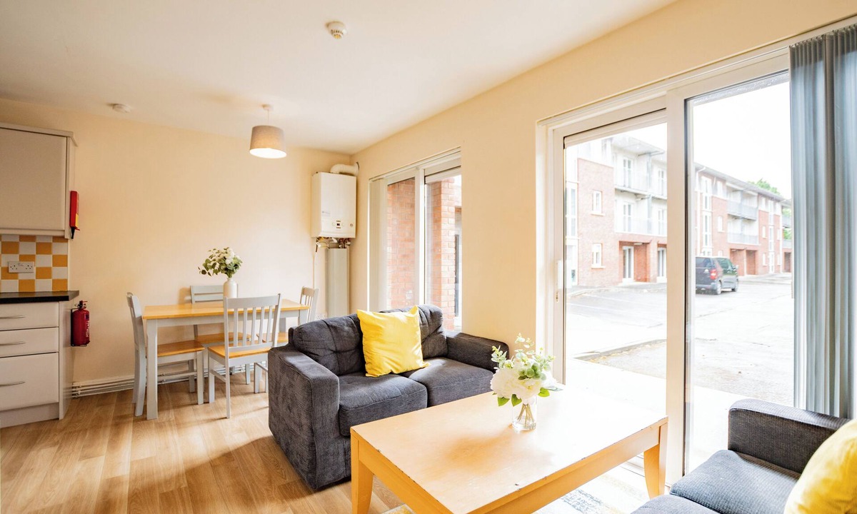 Limerick Apartment | Comfortable Limerick City Stay