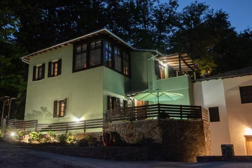 Tsagarada House | Dandy Villas Tsagkarada-Green Apple-Jacuzzi-Sea View