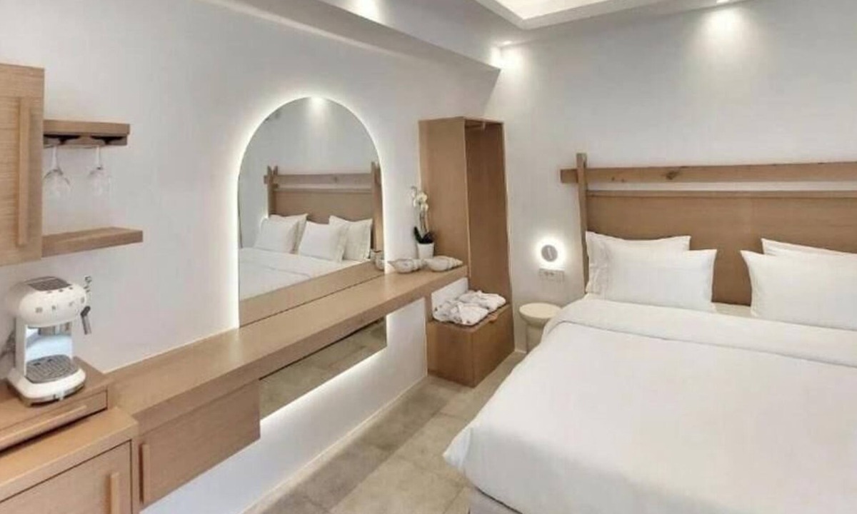 Vissa House | DelMar Suites Syros
