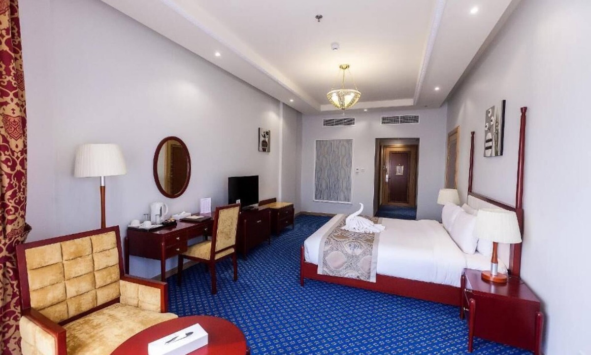 Beach & Coast Apartment | Deluxe Suite Near American School