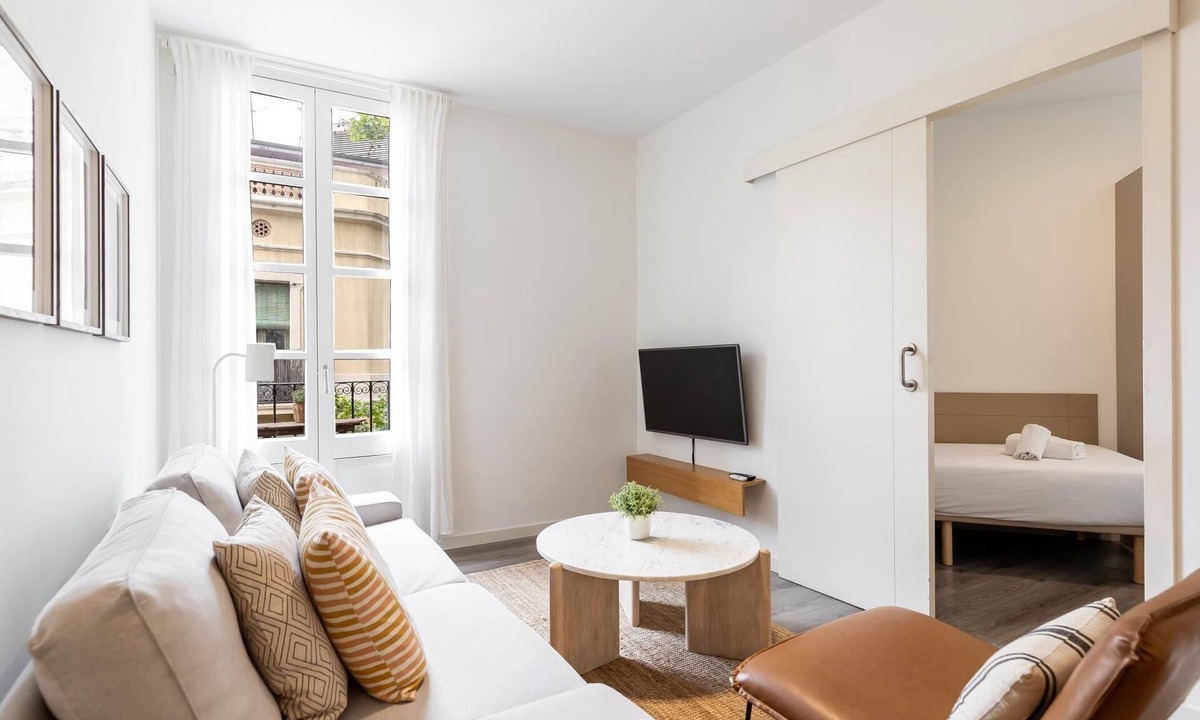 Hostafrancs Apartment | DELUXE THREE BEDROOM APARTMENT