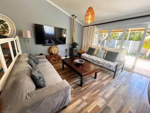 Muizenberg House | Derby