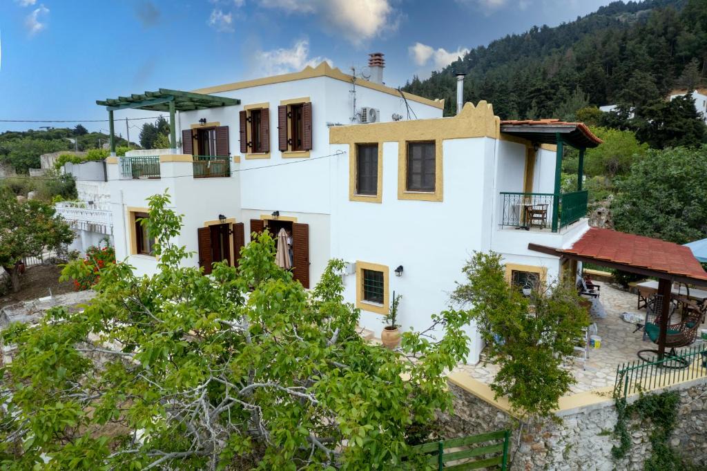 Asfendiou House | DIMIS ASOMATOS HOMES