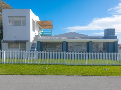 Struisbaai Apartment | Disa 5 Flat 2 Downstairs