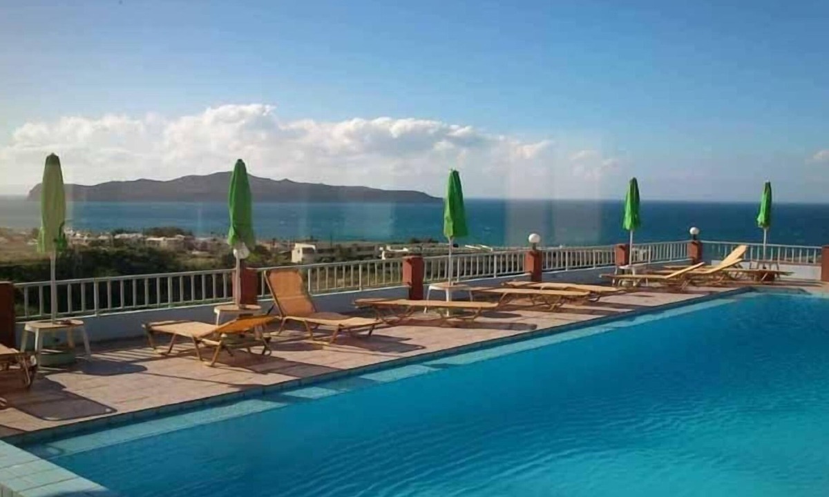 Kato Stalos Hotel | Eliros Studios