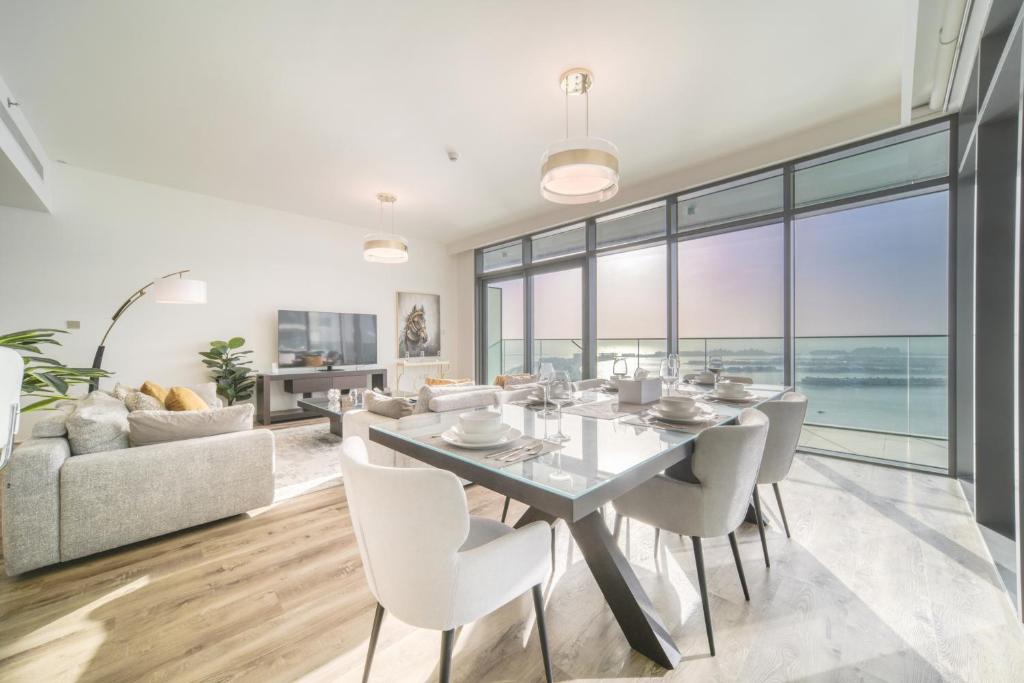 Dubai Marina Apartment | Emaar Beachfront - Beach Vista Tower, Dubai Marina