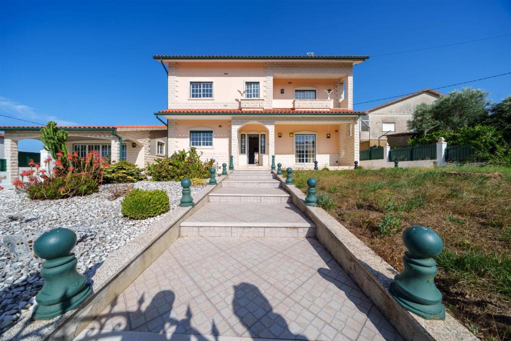 Arega House | Família de Arega