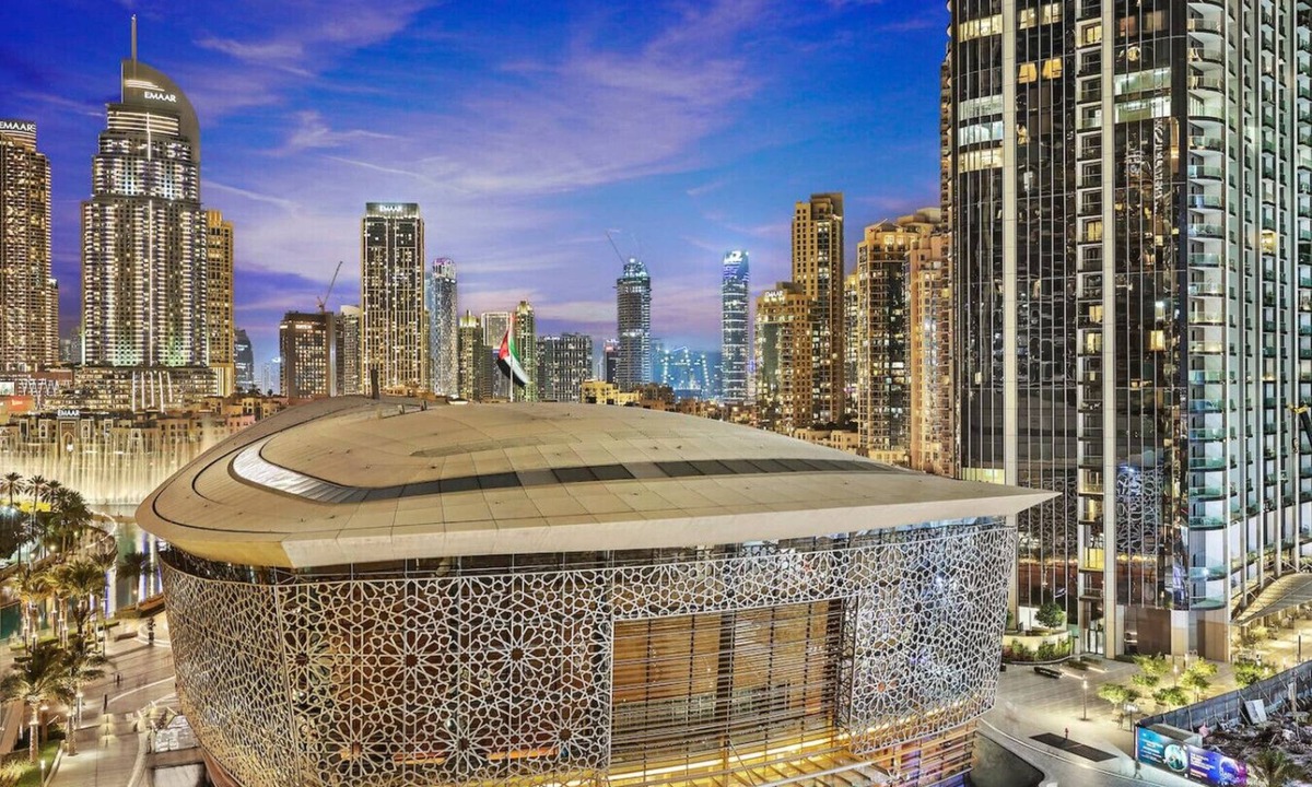 Downtown Dubai Apartment | First Class 2BR Apartment: Look at the Tall Fountains and Opera House