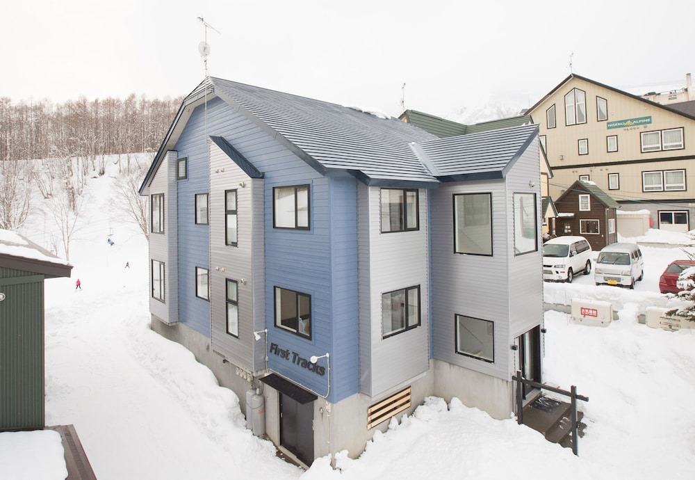 Hirafu Hotel | First Tracks