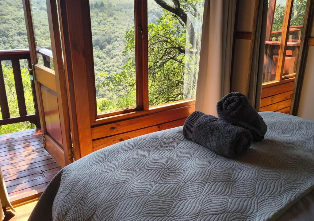 Victoria Bay House | Forest Edge Hideaway -Six on Imbali