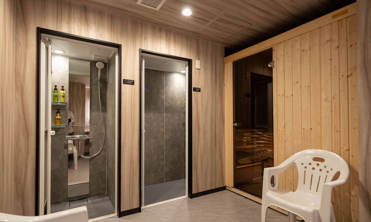 Shiroishi Hotel | GARDENS STAY