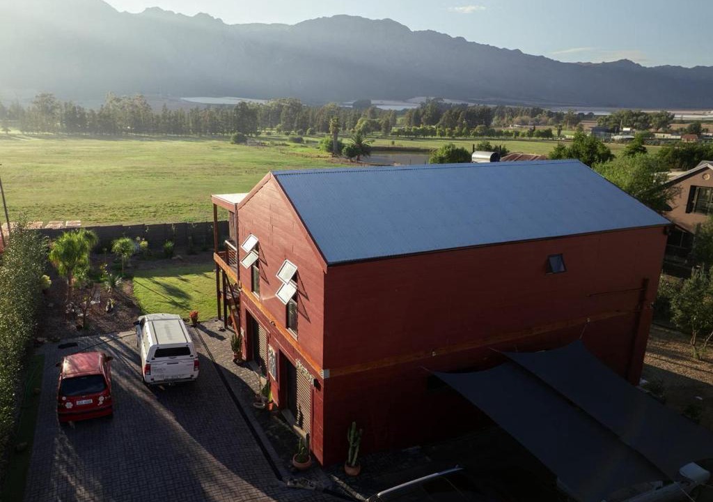 Porterville House | Glorious Stay