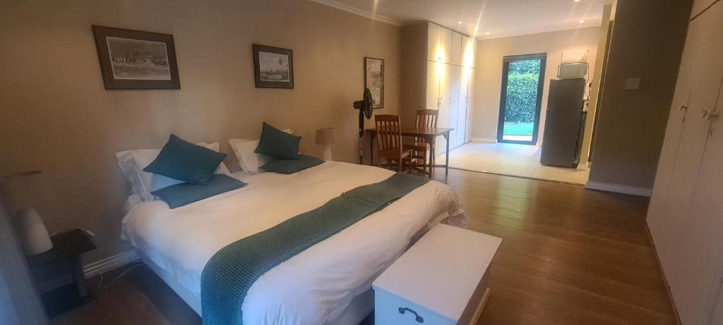 Stellenbosch Apartment | Guinea Vine