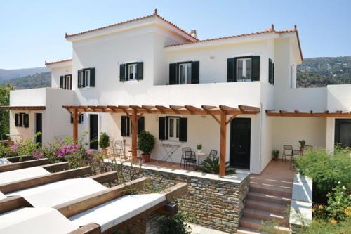 Andros Town Apartment | Handakas Studios