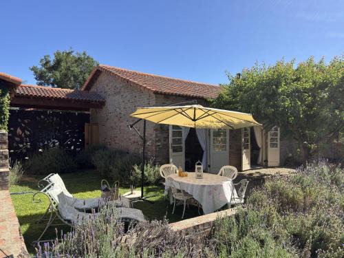 Oudtshoorn Villa | Hartland Garden Suite