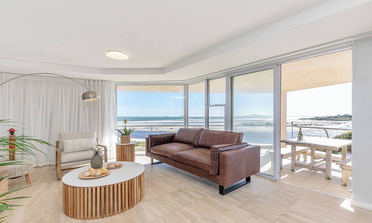 Milnerton Apartment | Lagoon Beach APT 127 by HMH