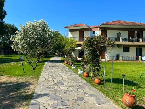 Lefkada Town Hotel | LEFKADIOS HERN studios