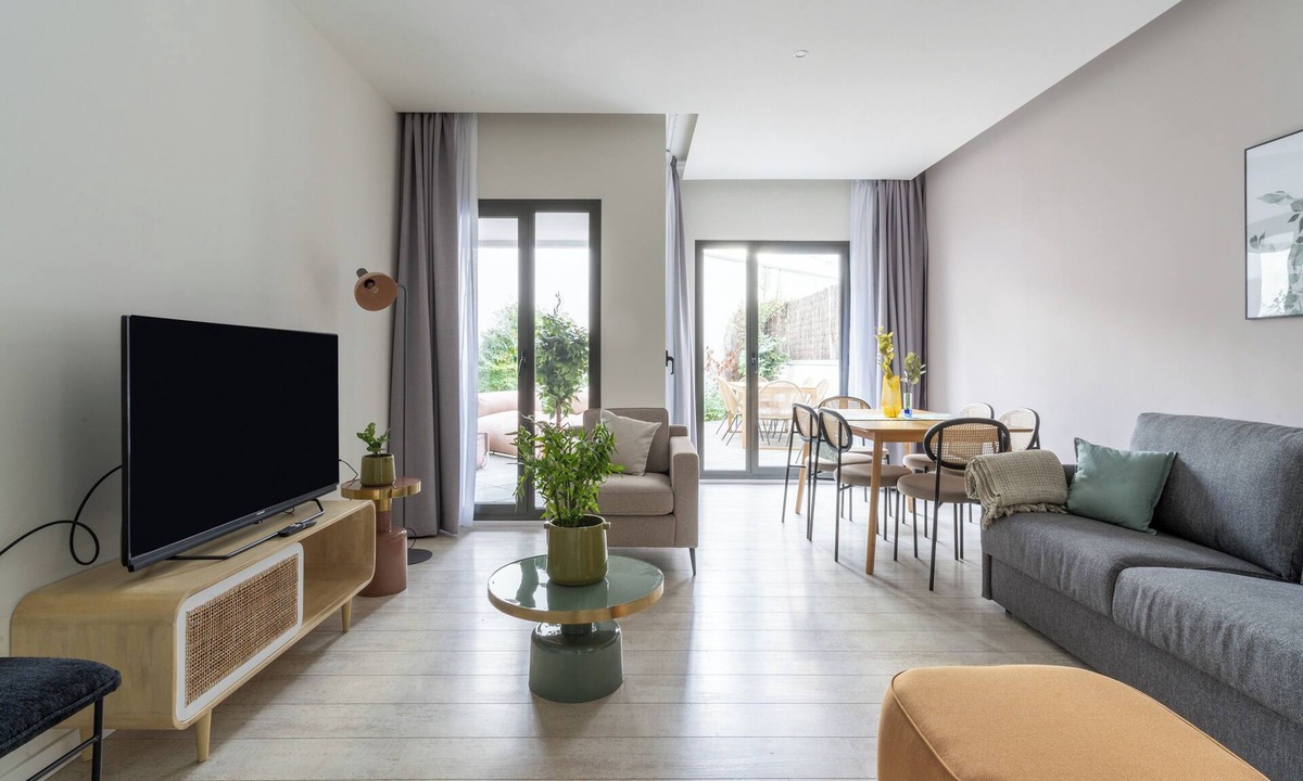 Hostafrancs Apartment | Limehome Barcelona Rector Triadó