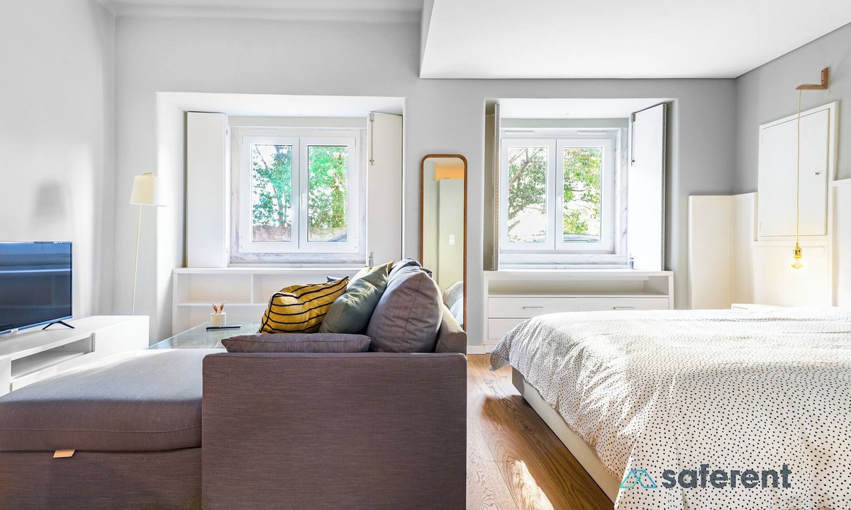 Lisbon Old Town Apartment | LIS003 · Charming Studio +Netflix +Washing machine