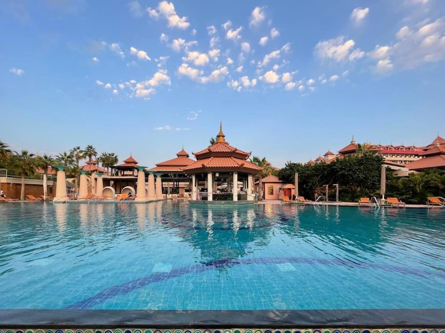 Palm Jumeirah Apartment | Marvelous private beach apartment in Palm Dubai within Anantara 5 star resort