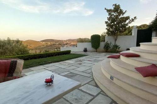 Ormos Agiou Ioannou House | Maya's home