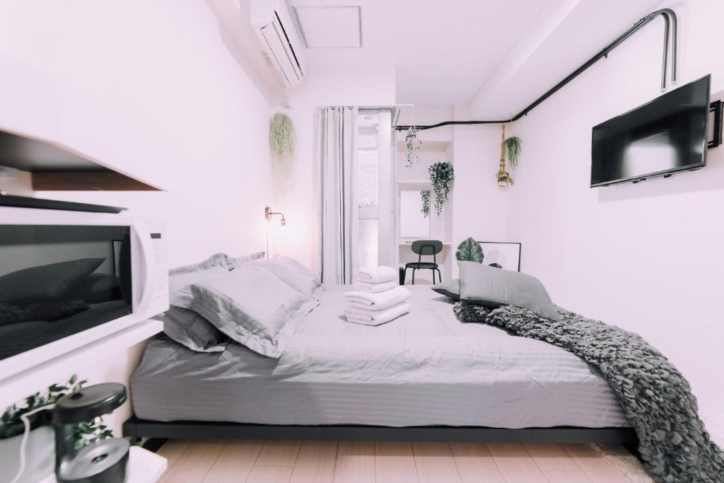 Minami Apartment | Minimalist Loft Namba Compact Studio with a 24-hour Gym MA602